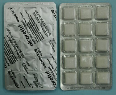 Alu PVC Chewing Gum Automatic Blister Packing Machine PLC Control
